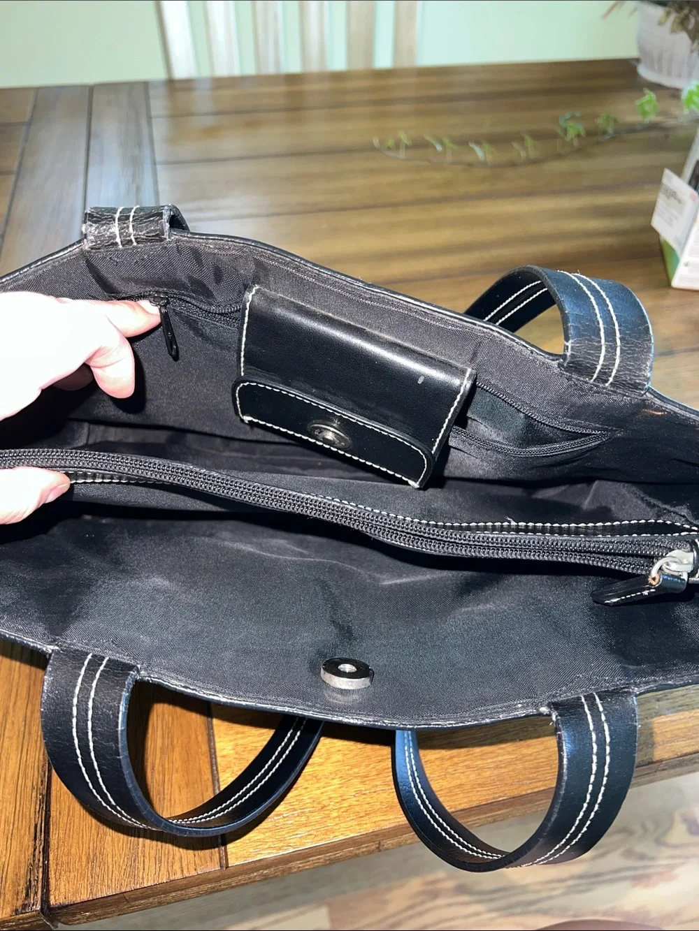 Reaction Kenneth Cole Black Shoulder Bag with Contrast Stitching